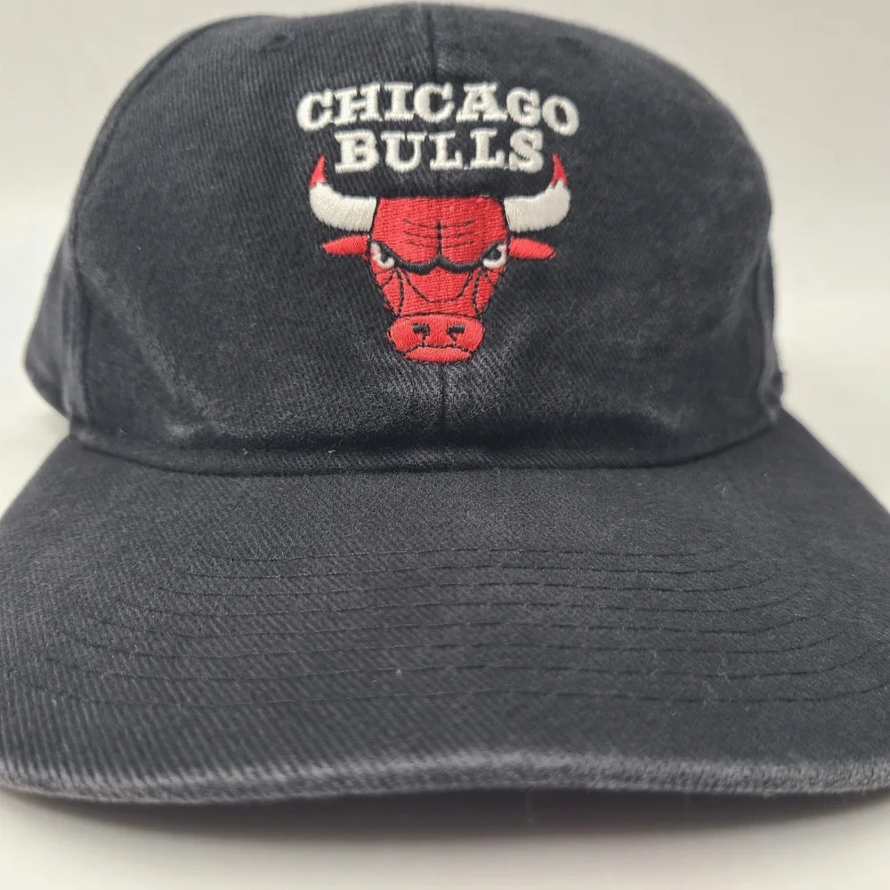 Vintage Chicago‎ Bulls Hat Adjustable (Fits Small) Logo 7 Black NBA Basketball